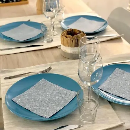 Le Brusc. Design, Parking, Wifi & Double Vue! Apartmán