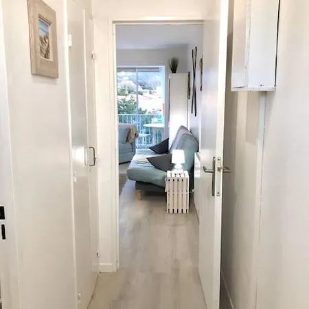 Apartmán Le Brusc. Design, Parking, Wifi & Double Vue!