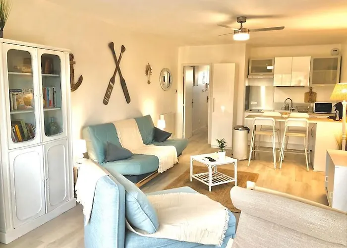 Le Brusc. Design, Parking, Wifi & Double Vue! Apartmán Six-Fours-les-Plages
