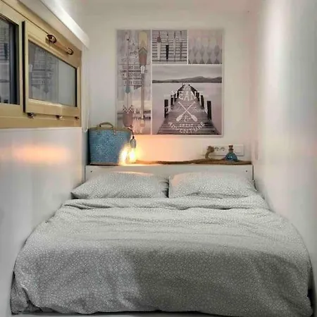 Le Brusc. Design, Parking, Wifi & Double Vue! Apartament
